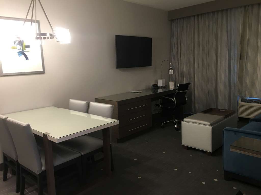 Best Western Premier Hotel At Fisher'S Landing Vancouver Quarto foto