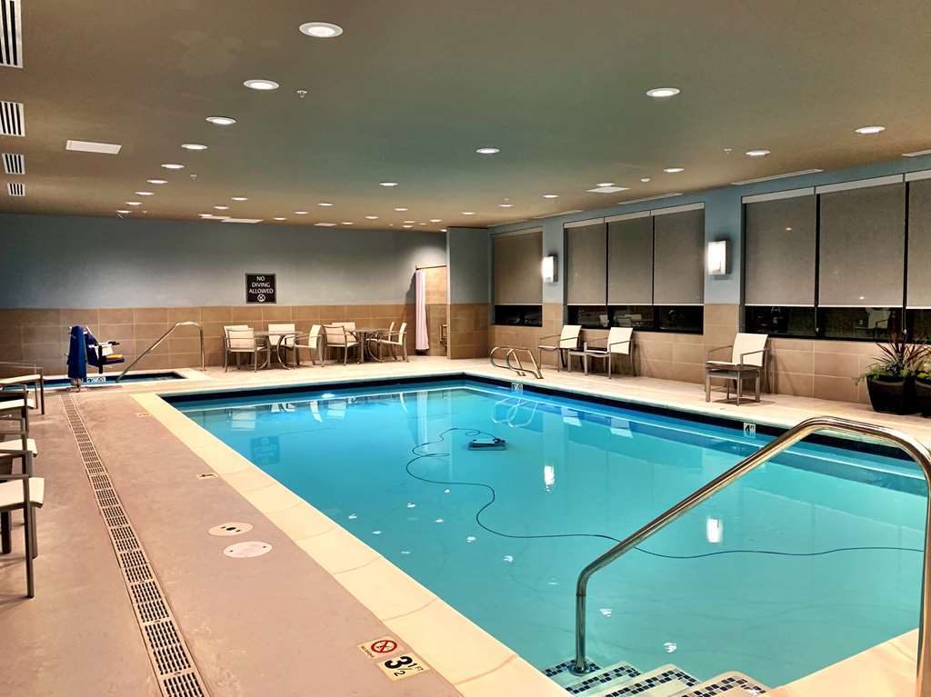 Best Western Premier Hotel At Fisher'S Landing Vancouver Instalações foto